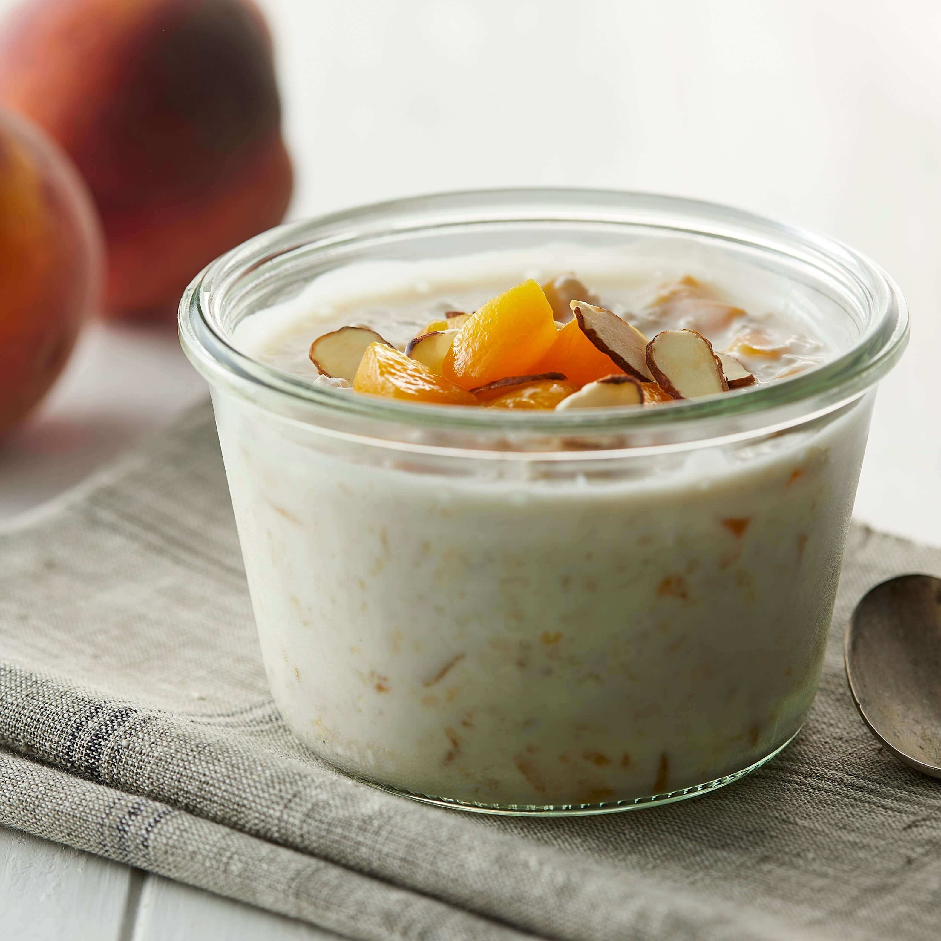 Peaches and Cream Overnight Oatmeal Recipe | U.S. Dairy