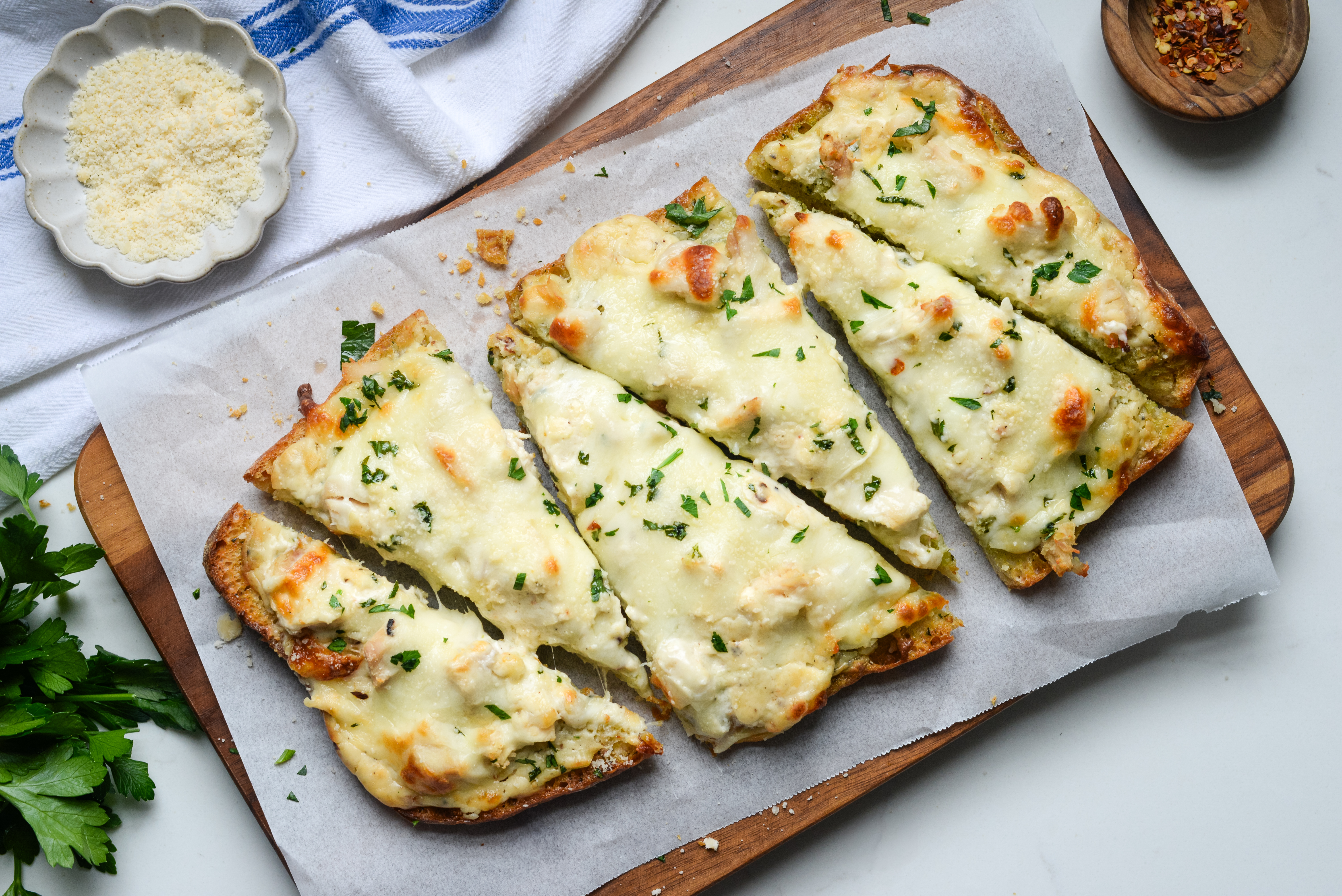 Chicken Alfredo Garlic Bread (with Cheese) | U.S. Dairy